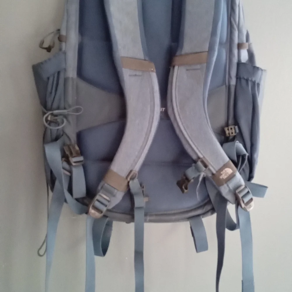 The North Face Borealis Backpack Blue Gray Outdoor School‎ Travel Gear